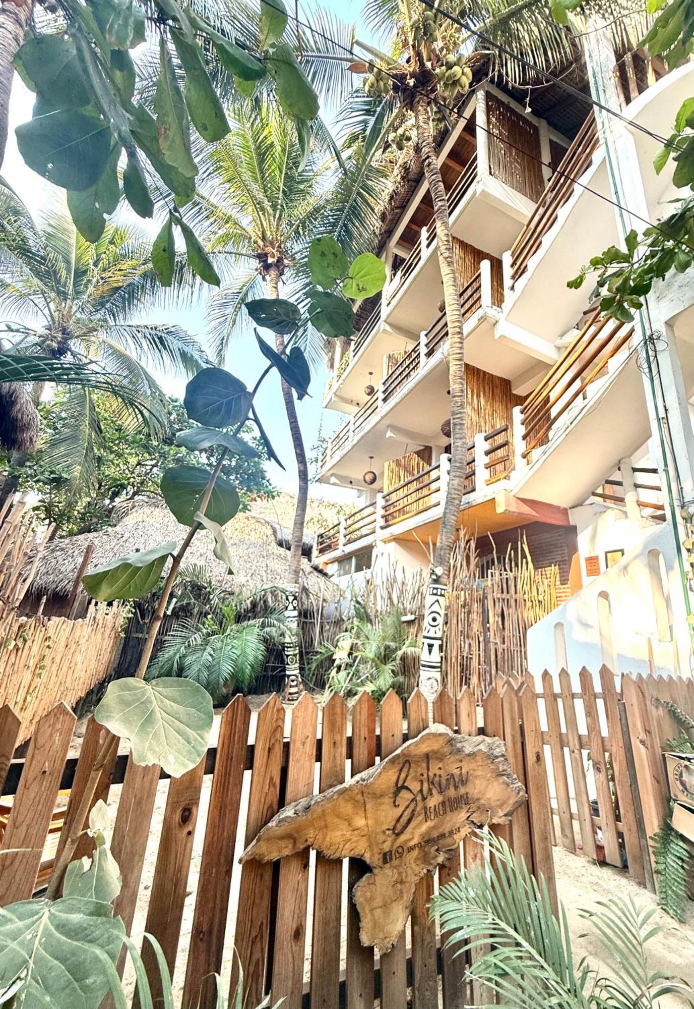 Bikini House Pensión